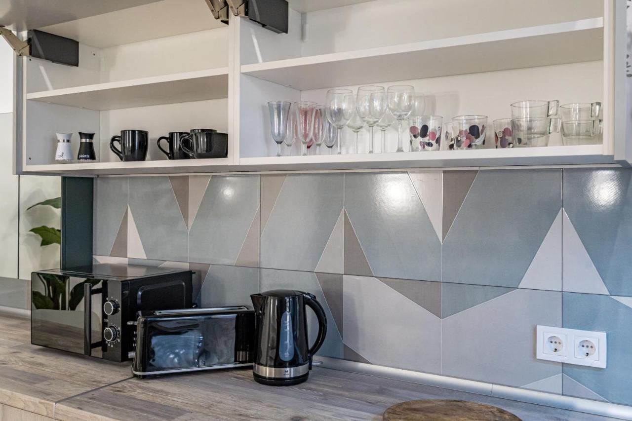Exquisite Studio Apartment With An Original Design Валенсия Екстериор снимка