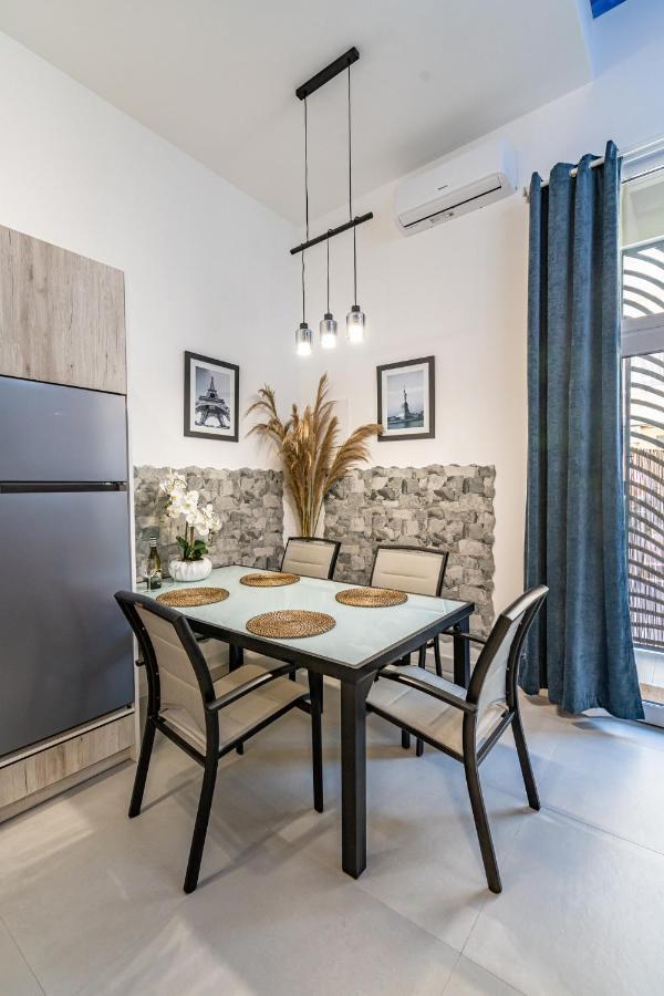 Exquisite Studio Apartment With An Original Design Валенсия Екстериор снимка